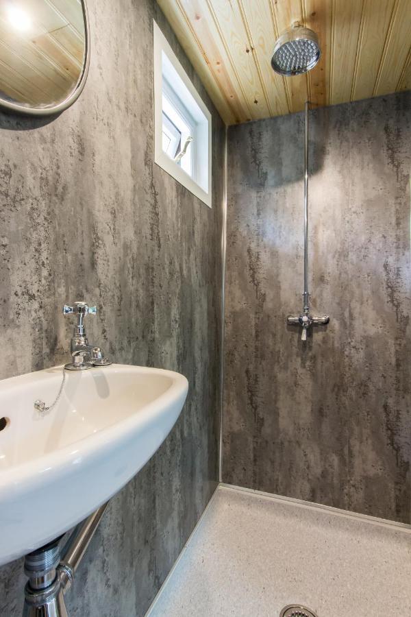 Extraordinary Huts Ltd Villa Rye Exterior photo